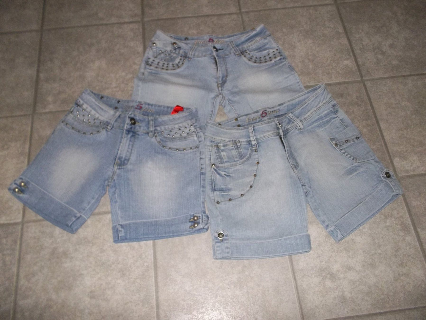 Jeans: 3 paar kurze Damen Jeans Grösse L – Usato da Kaltbrunn venduto da Cindy99