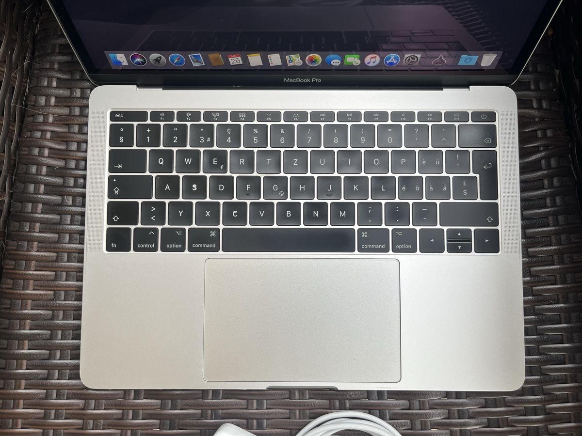 Apple Notebook: MacBook Pro 2,3 GHz Intel Core i5 8GB RAM 500GB – Usato da Genève venduto da Beyond-Time-Geneve 2