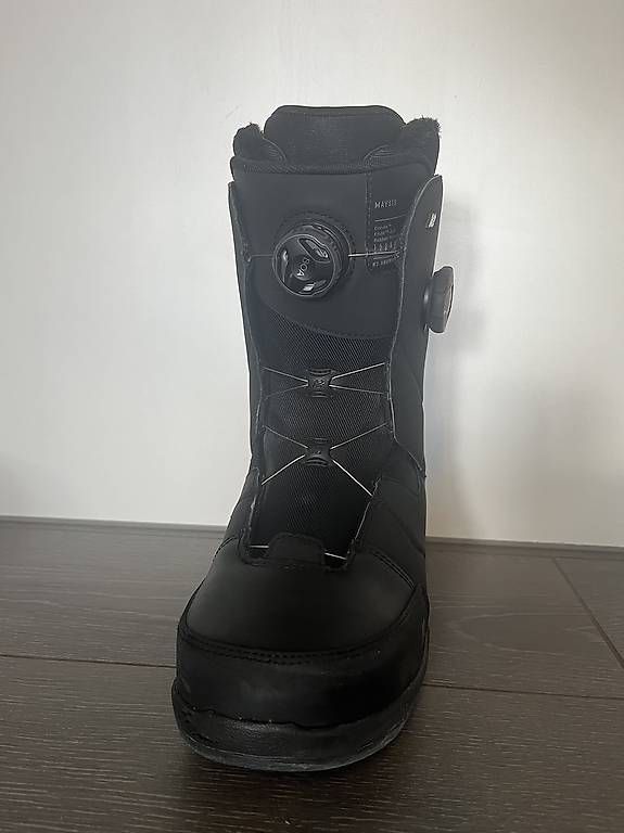 K2 Scarpe da uomo: K2 Snowboardschuhe Gr. 9.5 / 42.5 – Usato da Hinwil venduto da Celine_2124 1