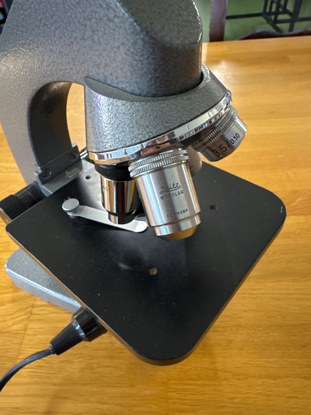 Leitz Microscopi: Leitz Wetzlar Mikroskop (Nr. 653380) – Usato da Pratteln venduto da Cartonsducoeur_bl 4