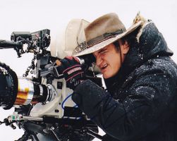 QUENTIN TARANTINO - handsigniertes Grossfoto (20x25cm) w/COA