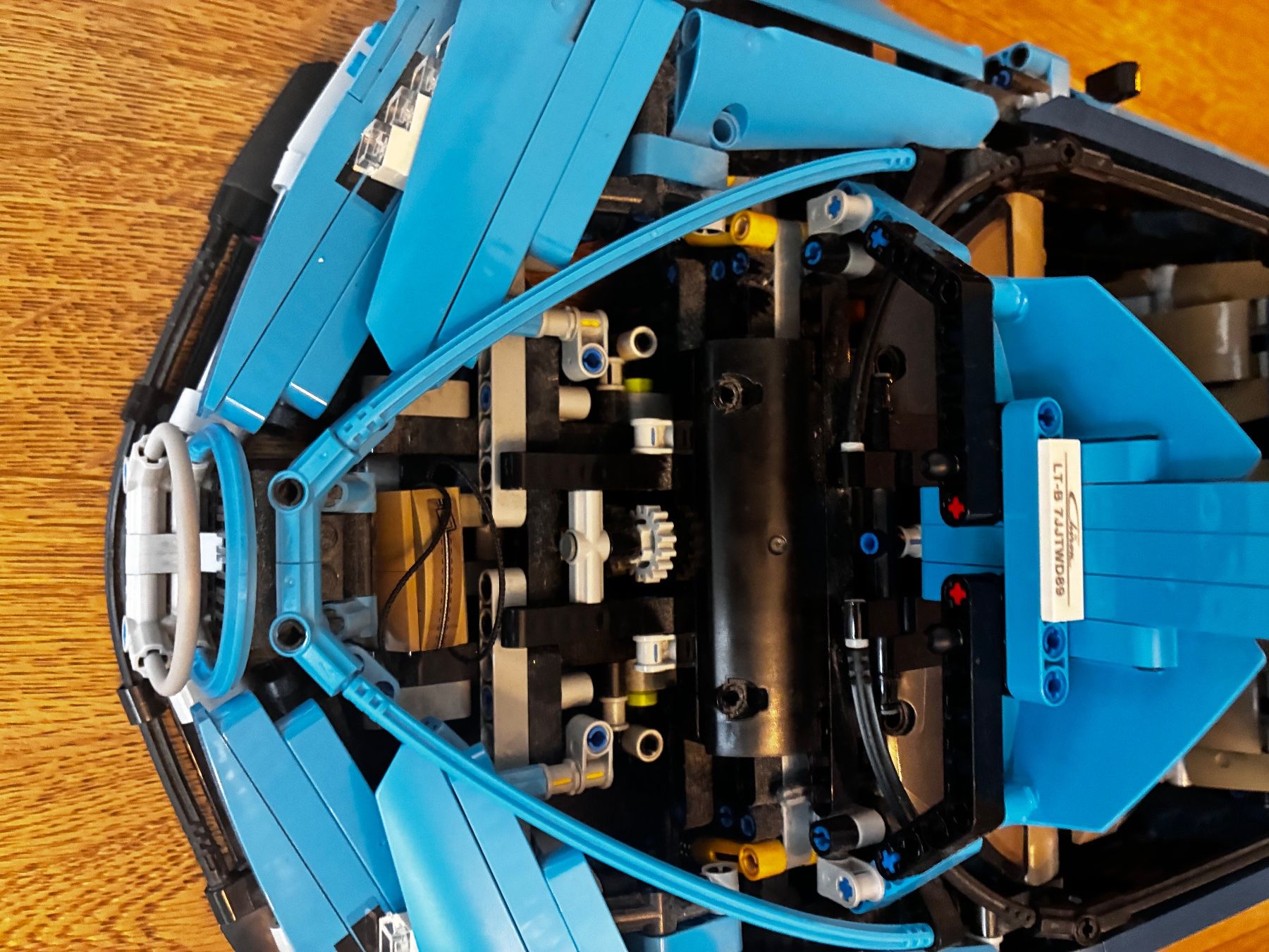 Modellismo RC: Lego Technik Bugatti Chiron – Usato da Rüti ZH venduto da S_scheurer 5
