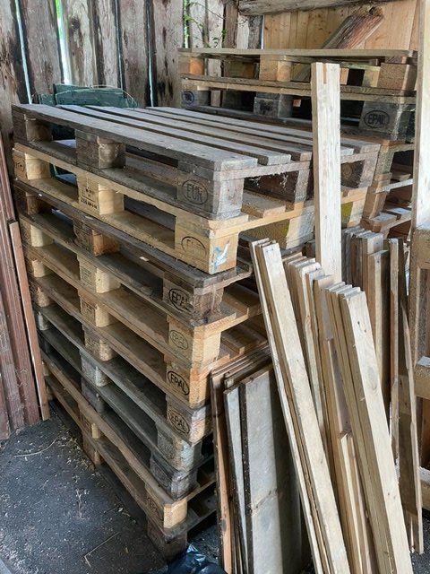 Pallets: 20 Paletten EPA – Usato da Cornol venduto da Hhauser