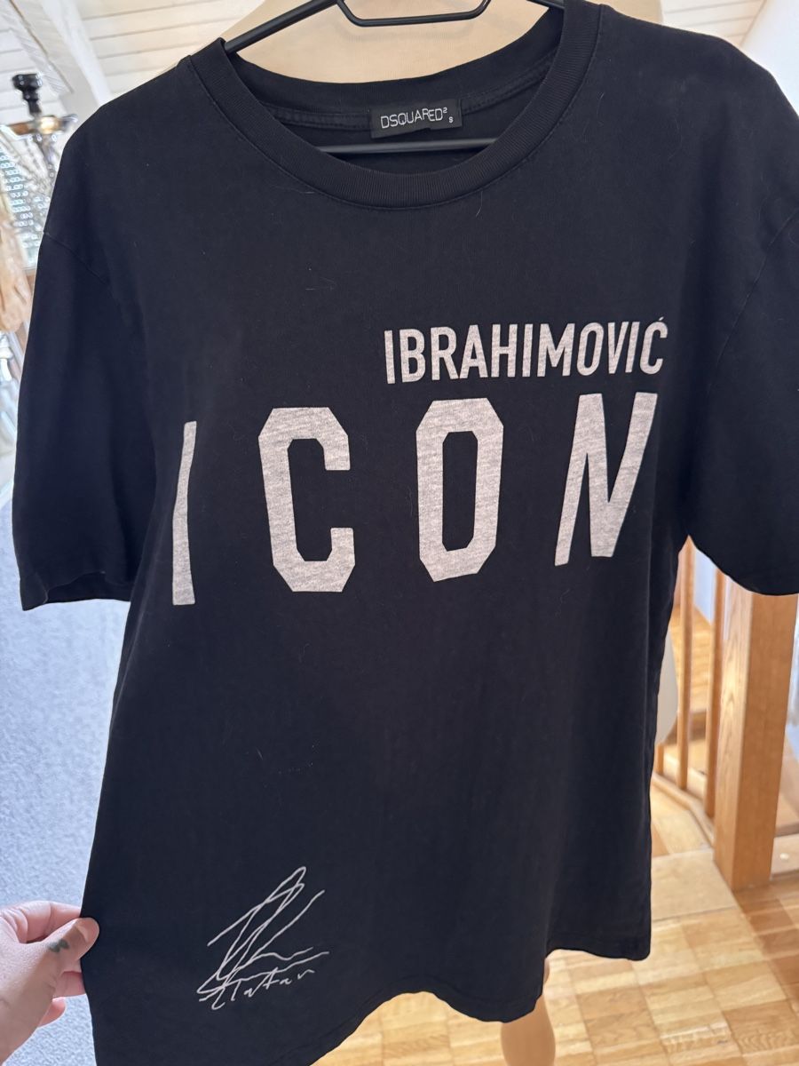 Dsquared2 T-shirt: Dsquared2 grS eher eine M (zlatan ibrahimovic) – Usato da rorschach venduto da Mona1609