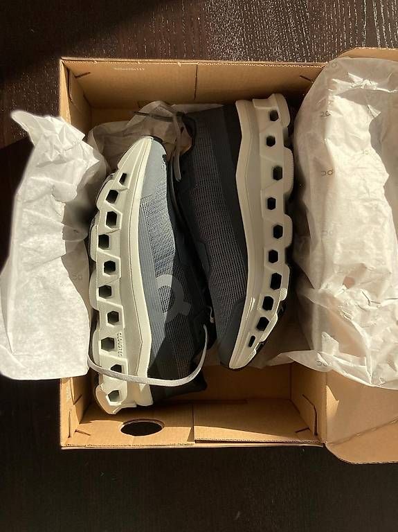 Scarpe da donna: On-Schuh, Cloudmonster Void (39) – Nuovo e nell'imballaggio originale da Bern venduto da ton_j7sz
