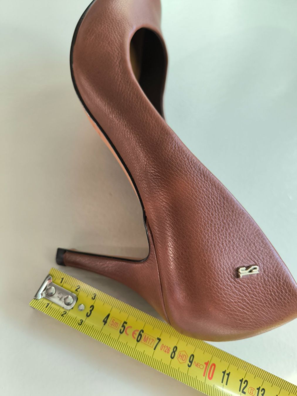 Scarpe da donna: Wunderschöne Pumps aus dunklem Kamelleder, Größe EU 39 – Nuovo (secondo la descrizione) da Wallisellen venduto da C_DM 8
