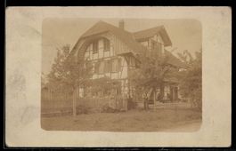 Foto-AK Thörigen, Haus mit Garten und Personen