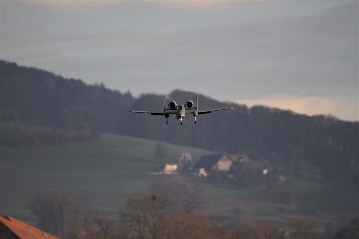 RC Modellbau: Sky Flight  A10 – Gebraucht aus Suhr von Red-Star 6
