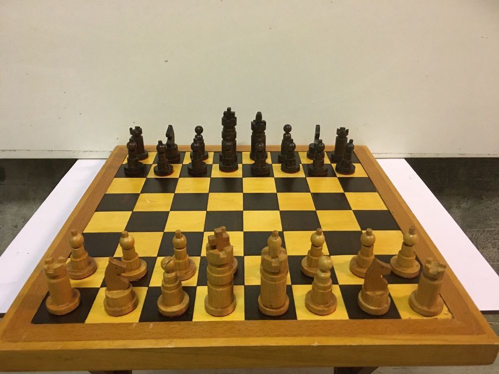 JEU D'ECHEC ANCIEN DANS SA BOITE D'ORIGINE