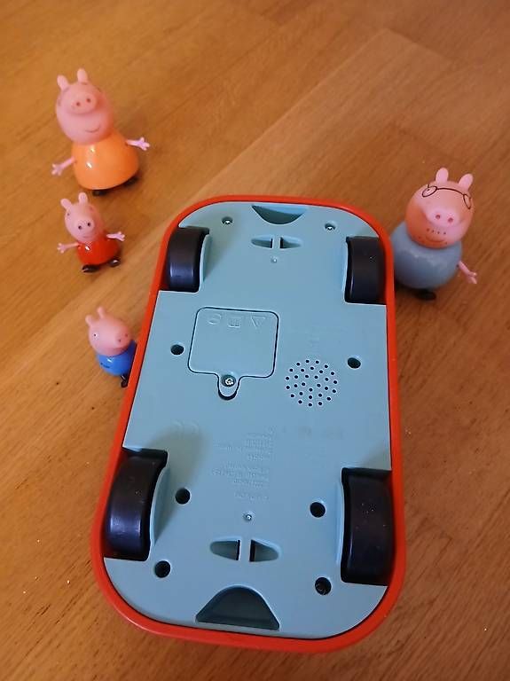 Giocattoli: Peppa Pig Auto  – Usato da Luzern venduto da SapientiaAeterna 3