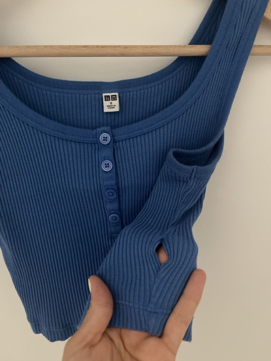 Tops: Uniqlo Top - Size S – Gebraucht aus Zürich von ecracco 1