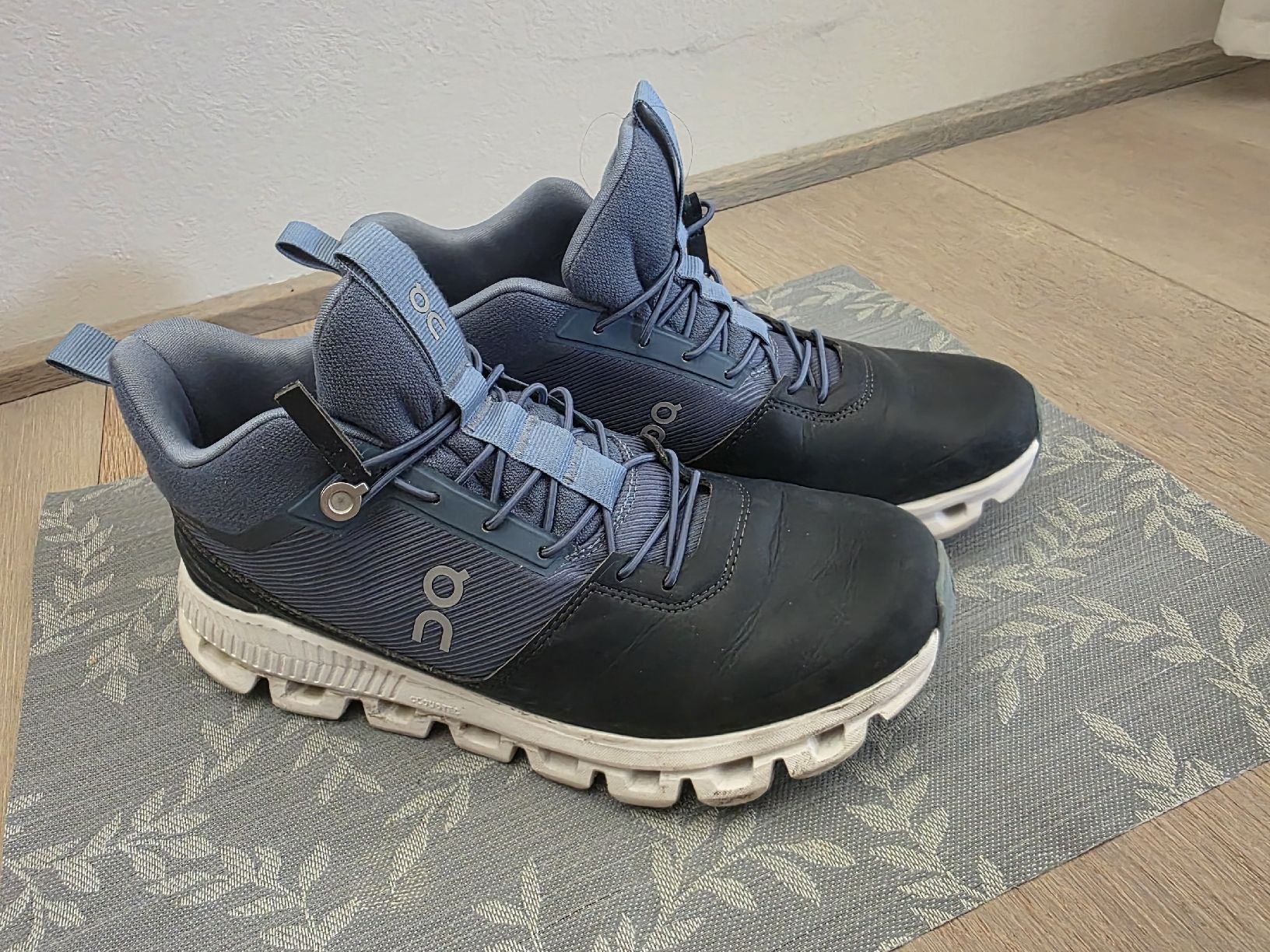 On Damenschuhe: ON Running Boots Grösse 39 Zustand gut – Gebraucht aus Rikon im Tösstal von Quimy68