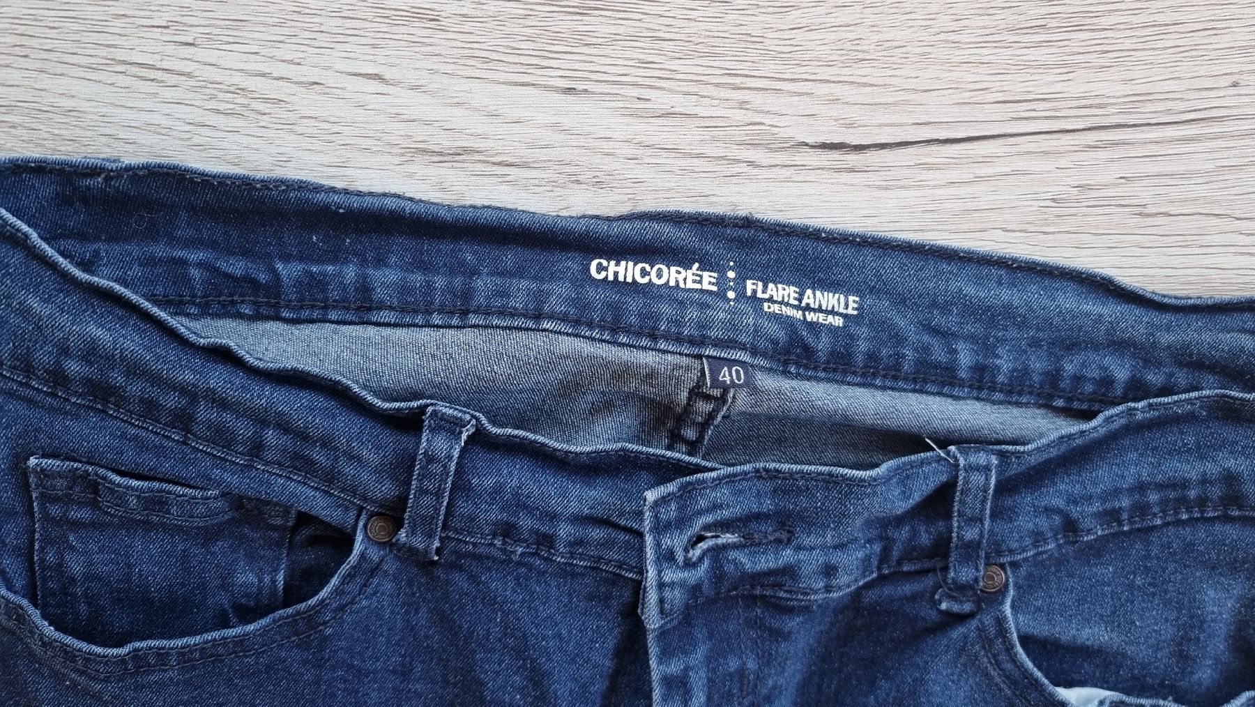 Jeans: Chicorée Jeans 3/4 flare Ankle Gr. 40 Sretch – Usato da Wildhaus venduto da Lurch1971 1