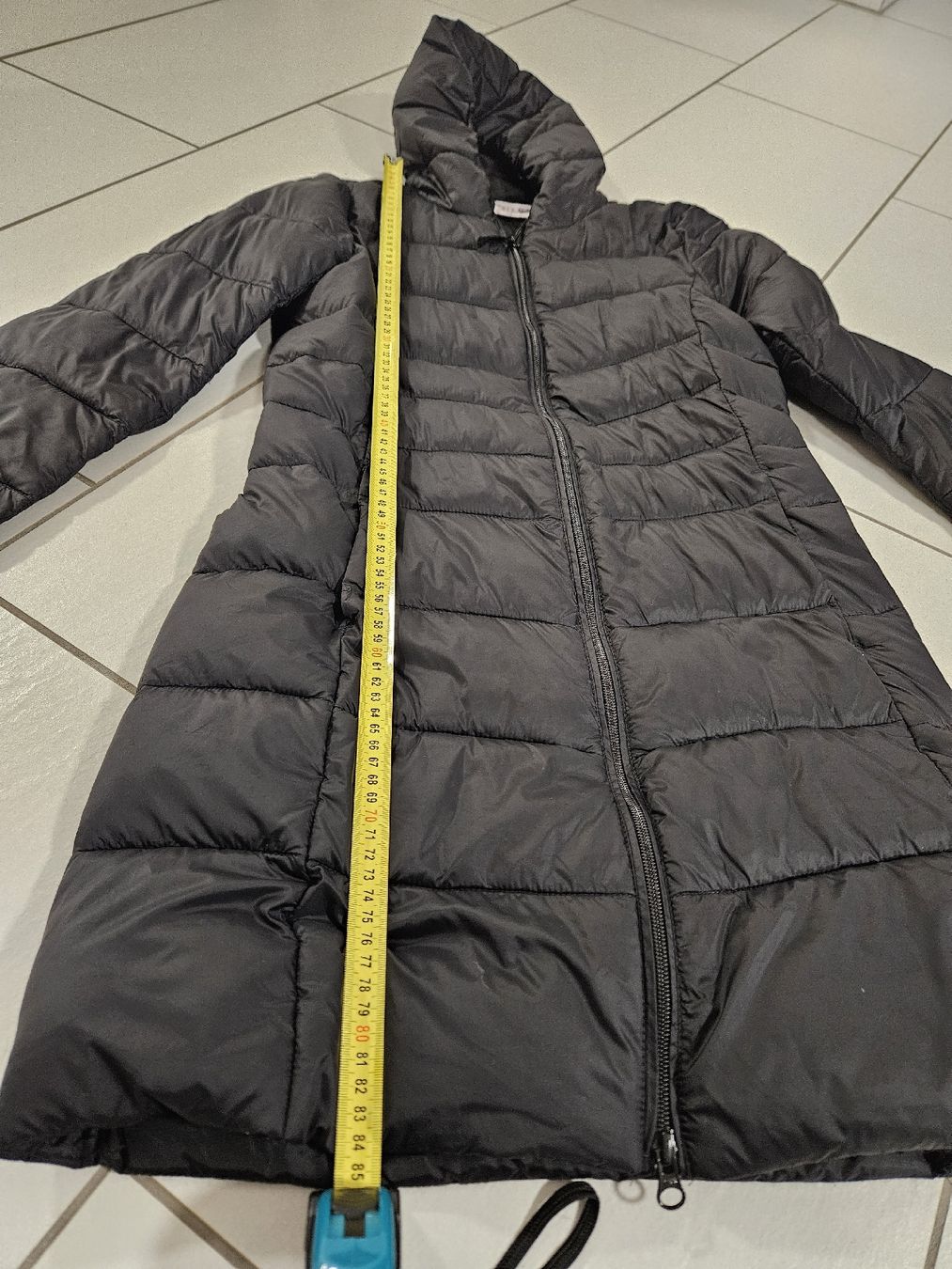 Giacche: Jacke ( in einer Tasche ) – Usato da Bülach venduto da Recherchieren 4
