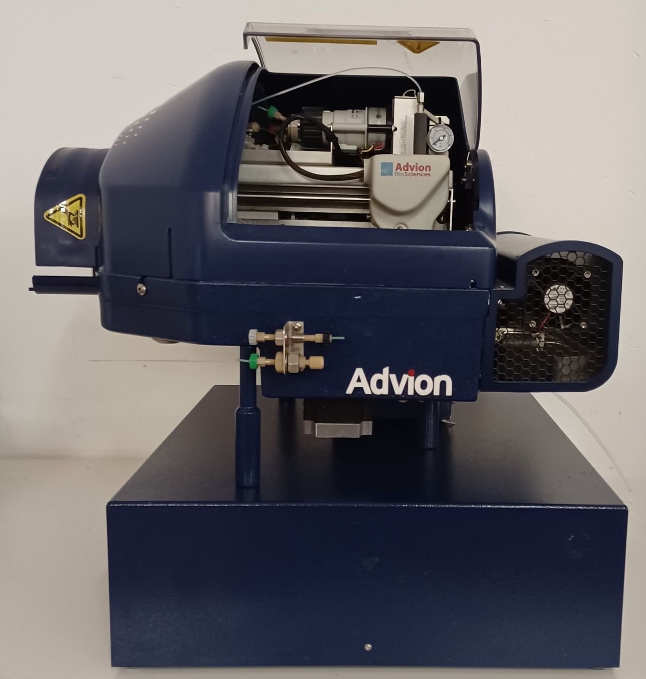 Accessori da laboratorio: Advion Triversa Nanomate – Usato da Niederdorf venduto da LeptonAG_Labor 1