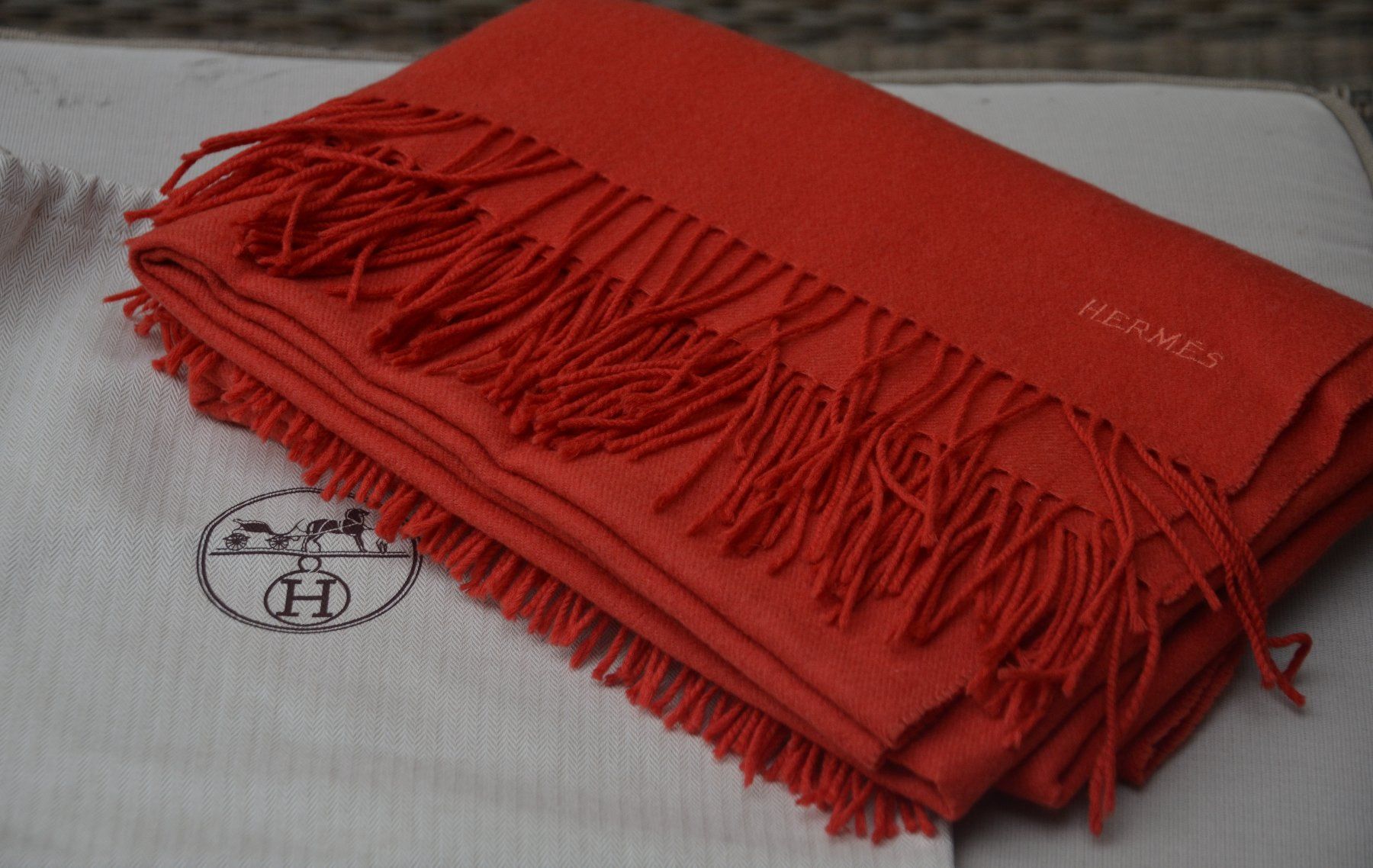 Hermès Foulard & Sciarpe: Hermès Kaschmirschal / Schal en cachemire – Usato da Collonges venduto da arashee 2