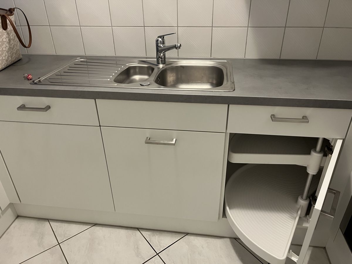 Cucine complete: Küche weiss, Piccante – Usato da Worb venduto da Lutricia0 1