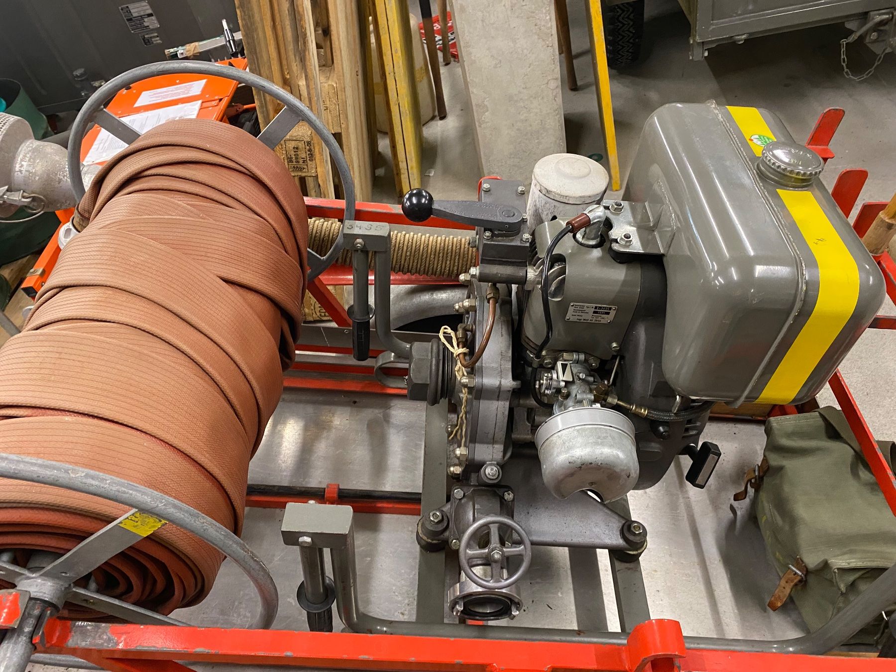 Pumpen & Teile: Motorspritze Typ1 mit Wagen – Gebraucht aus Uettligen von  2