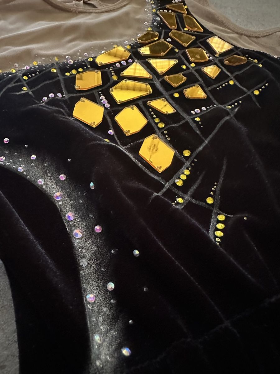 Costumi: Leopard Sport Gymnastik – Usato da Ebikon venduto da nat_jzh5 2