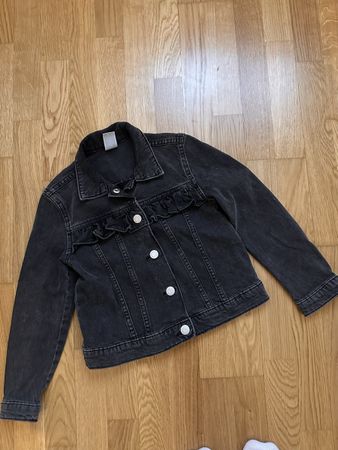 Schicke Jeansjacke für Mädchen, Grösse 128, Top Zustand!