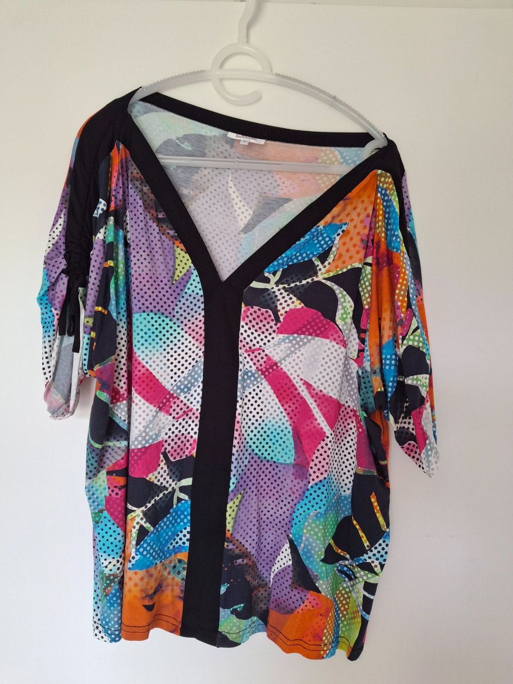 T-shirt: Chic Damen Shirt Gr. 7, bunte Musterung – Usato da WALTERSWIL SO venduto da thb_ybm8