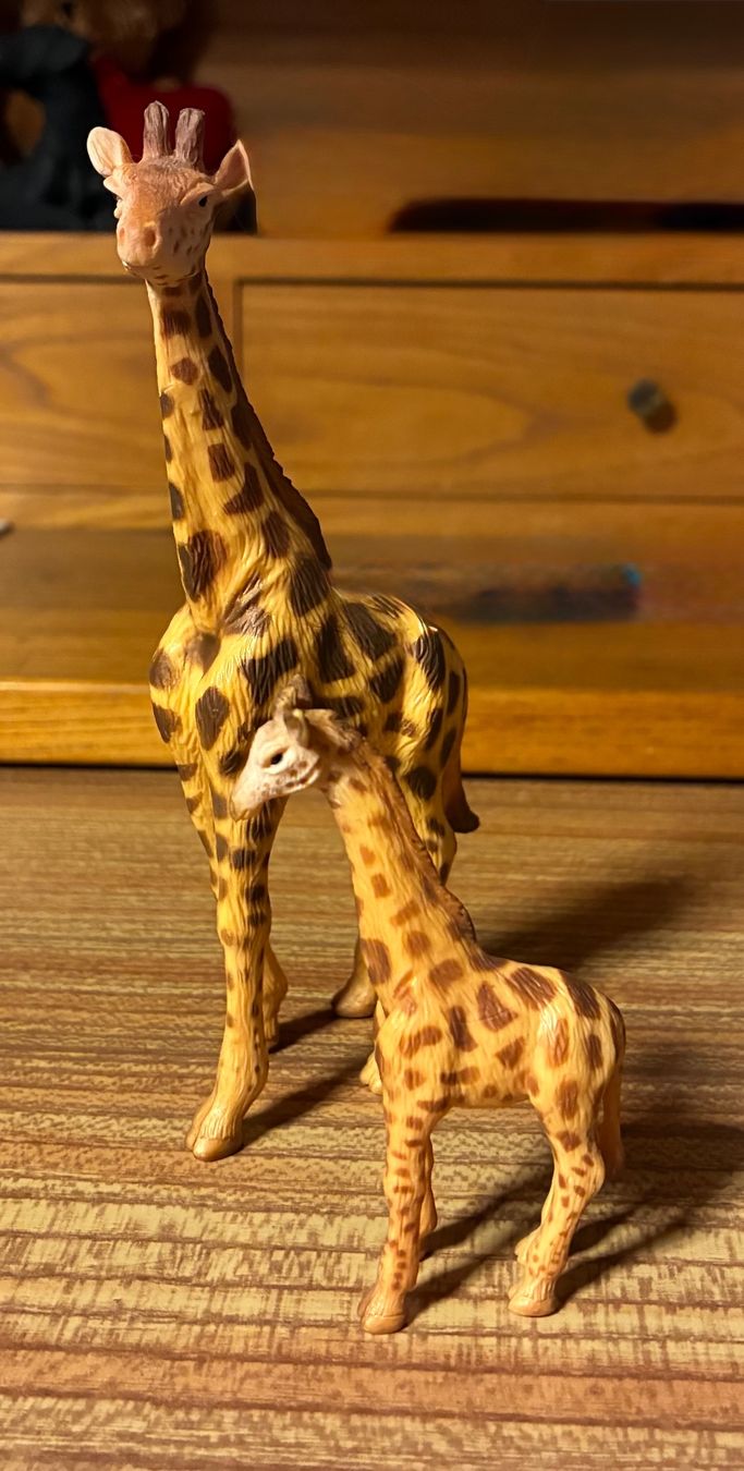Giraffen-Figur Aus Kunststein – Stehend, Ca. 31 Cm Hoch, Detailreich & Echt Wirkend