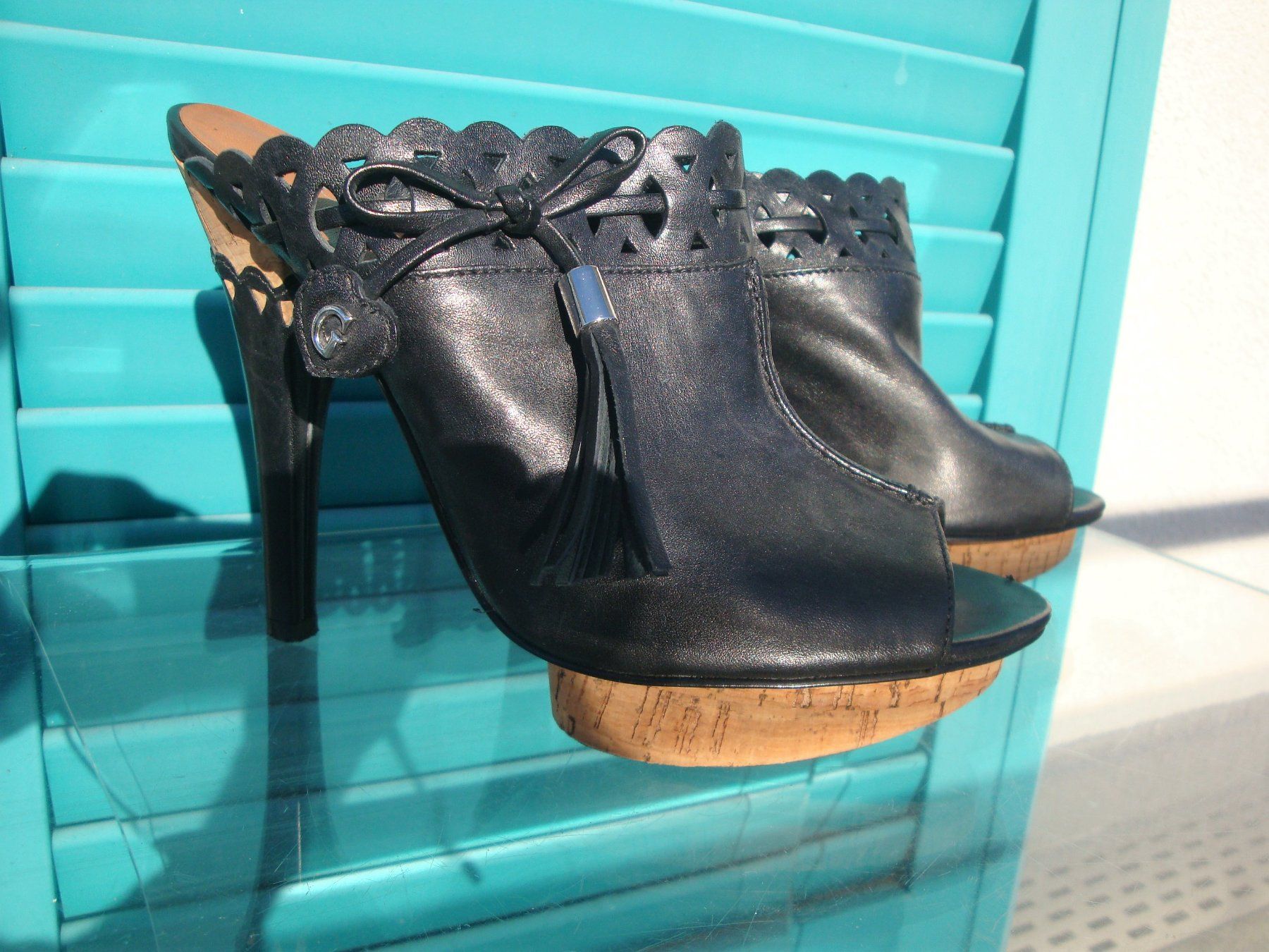 Guess Chaussures femmes: GUESS PLATEAU-SANDALETTEN – D'occasion à Eschenbach SG par Lady020 9