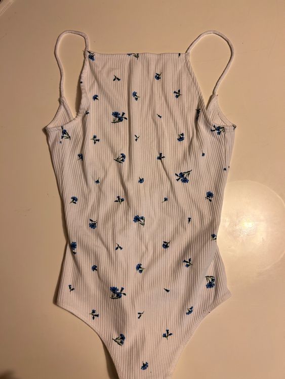 Weisses Body (rückenfrei) (Neu (gemäss Beschreibung)) in Gossau ZH für ...