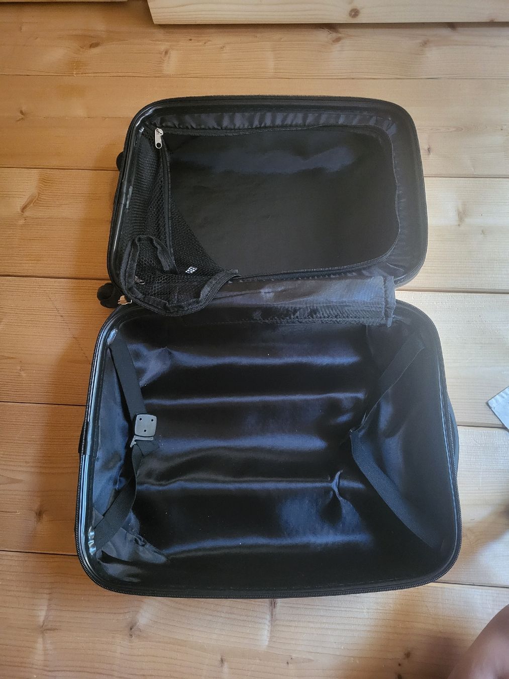 Valigie: Hartschalen Koffer MWE Schwarz – Nuovo (secondo la descrizione) da Zweisimmen venduto da Adorable 4