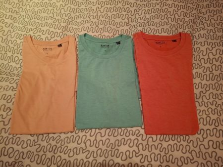 T-shirt (3) taille S marque Burton
