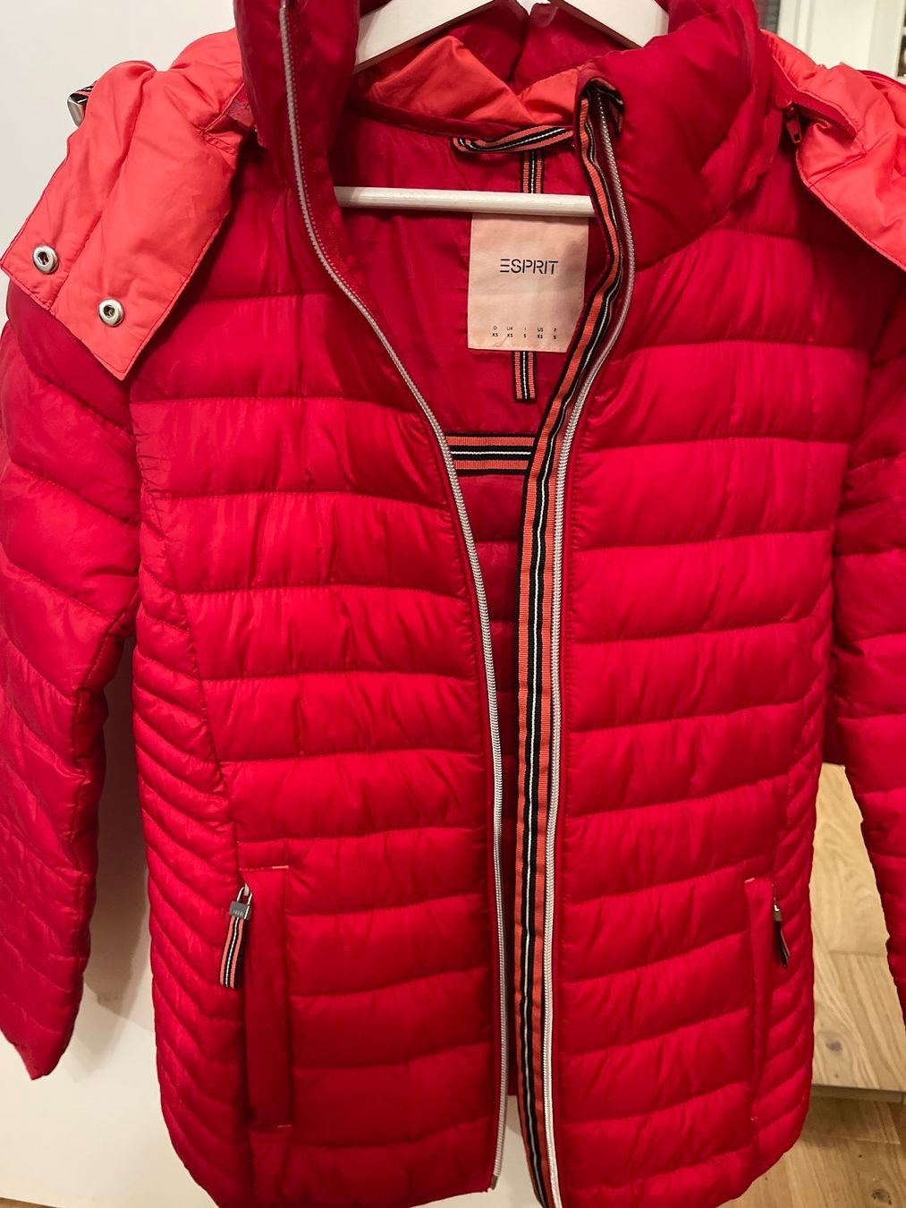 Esprit Giacche: Daunenjacke von Esprit Gr.XS-S – Usato da Schönenwerd venduto da d.chiara 1