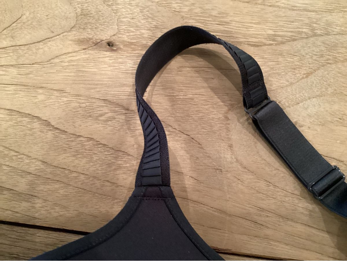 Altra biancheria intima: Mey, BH und Slip – Usato da Salenstein venduto da Esprit57 2