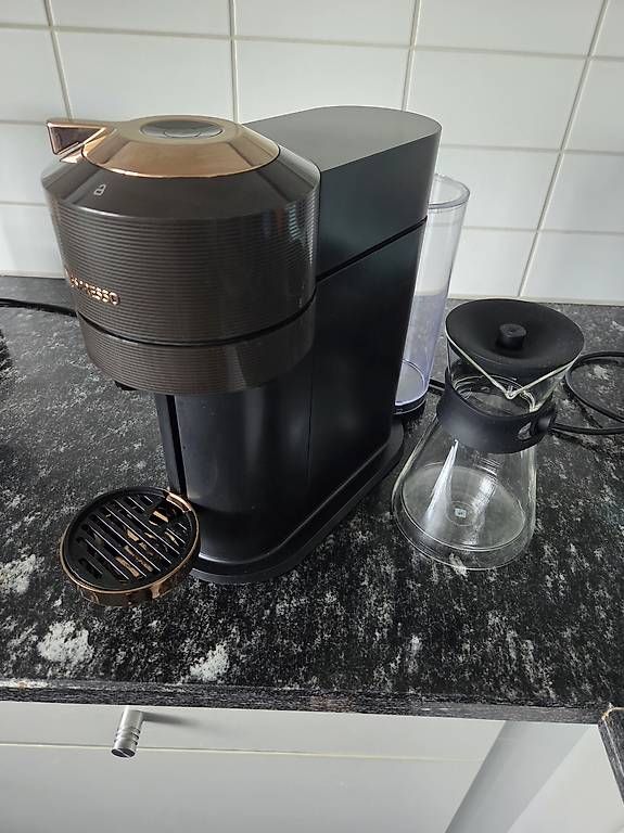 Machines à café & Machines à expresso: Nespresso Vertuo Next – D'occasion à Sierre par Cir_ccx2 1
