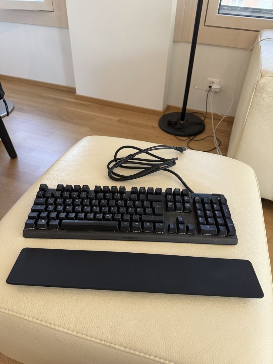 Claviers: STEELSERIES Apex Pro – Neuf (Voir description) à Chêne-Bougeries par adzg
