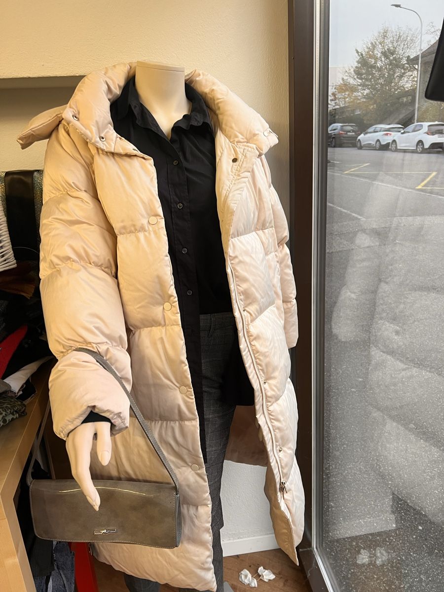 Marc Cain Cappotti: Marc Cain Wintermantel, Top Zustand! – Usato da Olten venduto da AtelierSecondhand23