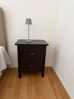 2 Hemnes Nachttische dunkel mit Schubladen guter Zustand