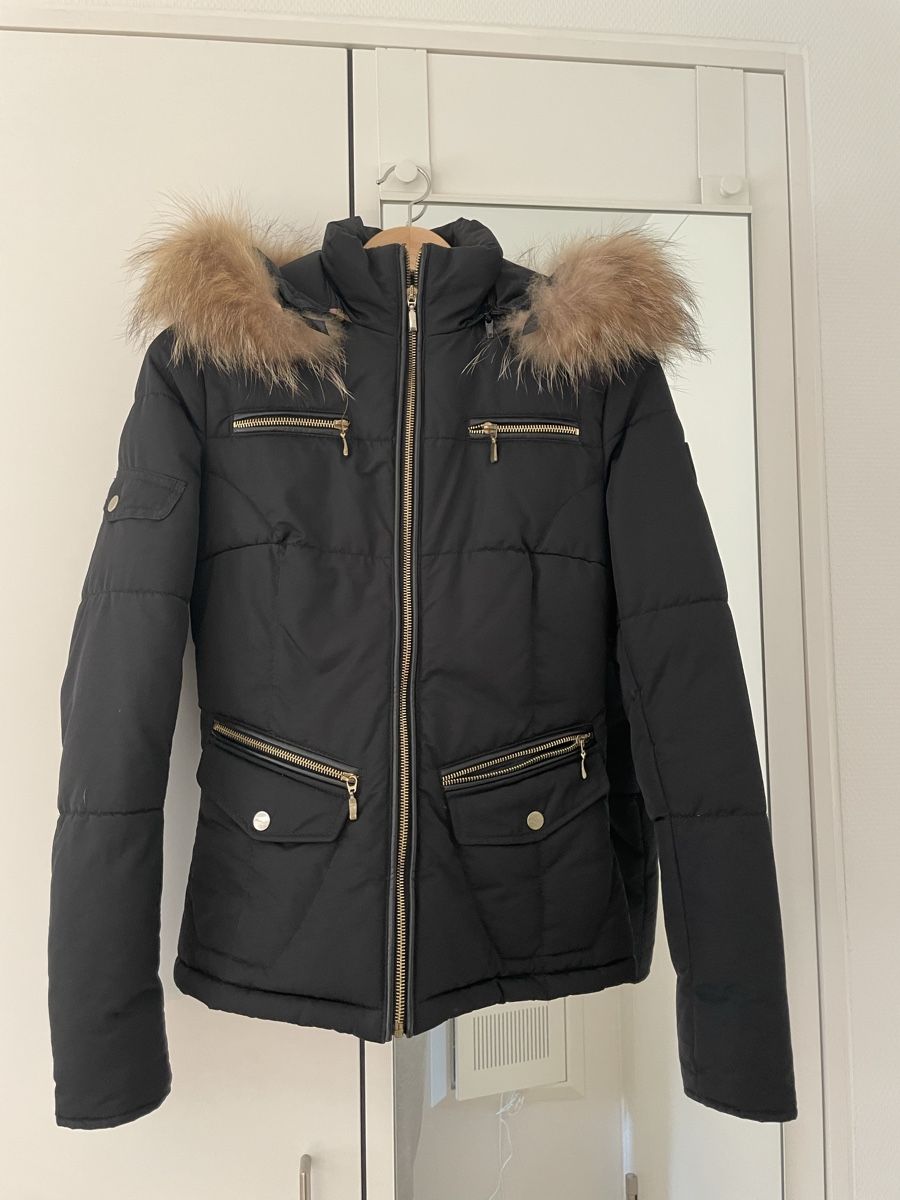 Vestes: Froccella Winterjacke mit Echtfell Gr. 34 – Neuf (Voir description) à Adliswil par buy_sell_zh
