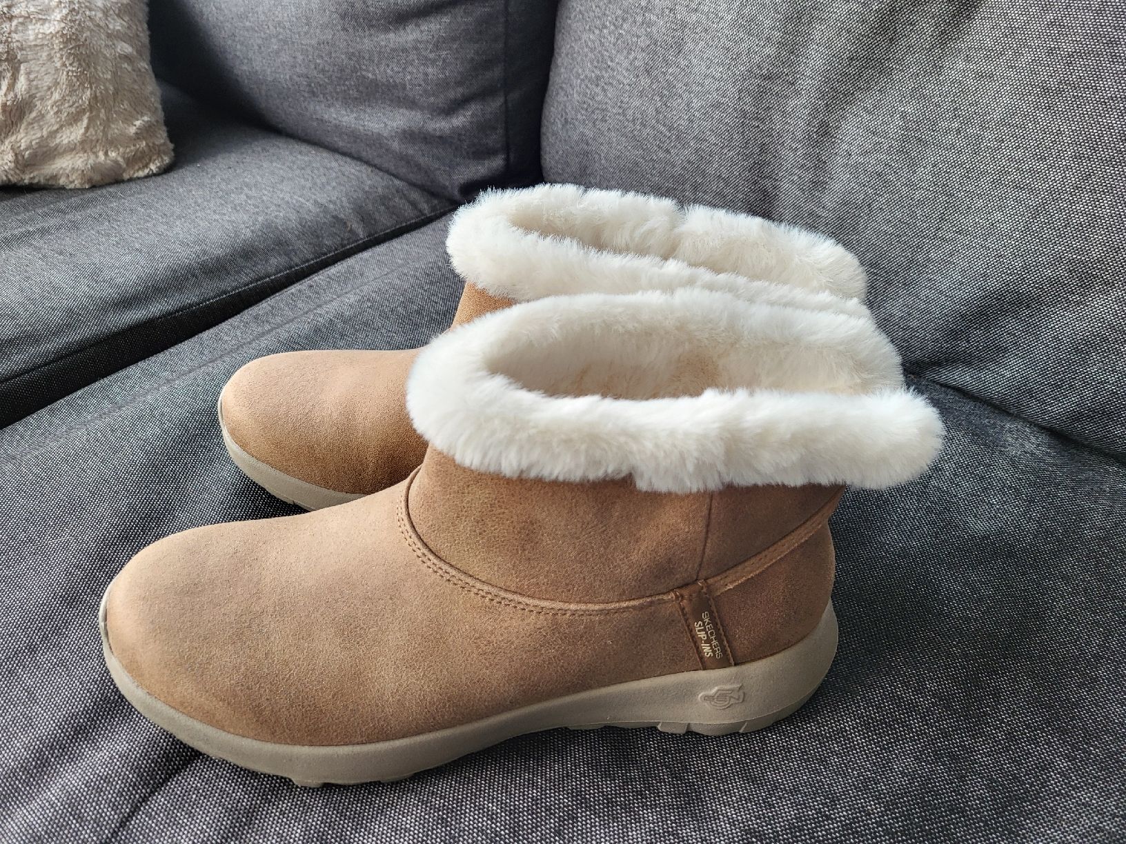 Skechers Scarpe da donna: Boots Skechers Free Slip-ins – Nuovo (secondo la descrizione) da Gutenswil venduto da ghekko88 1
