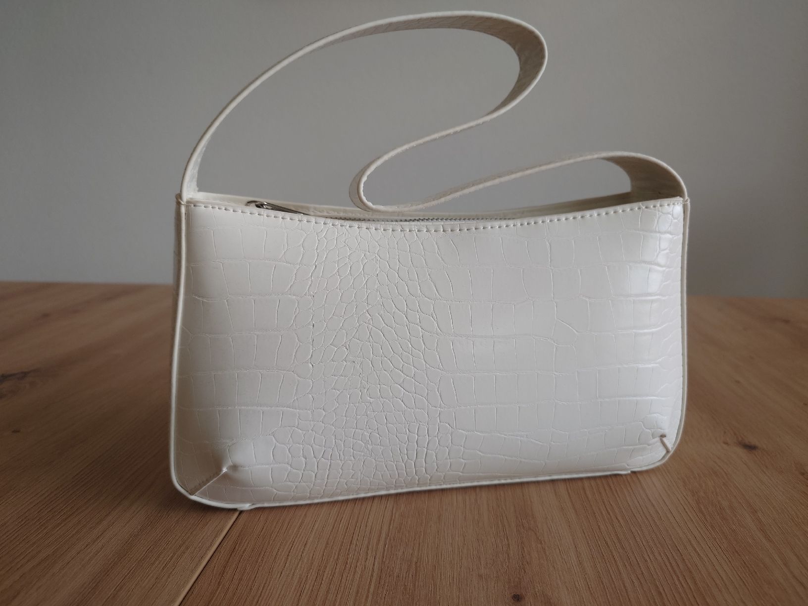 Sacs femmes: Handtasche in weiss – Neuf (Voir description) à Bätterkinden par Grooovy 1