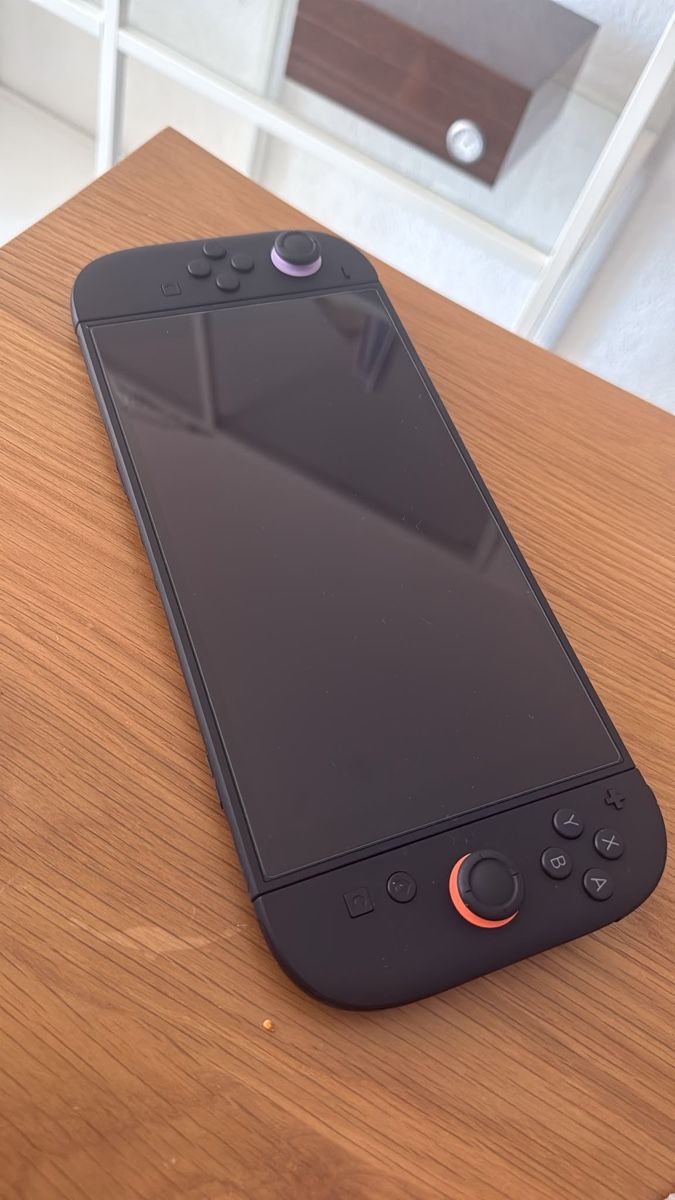 Nintendo Consoles: Nintendo Switch 2 mit Zwei Spiele – D'occasion à Diegten par enr_2hmp 1