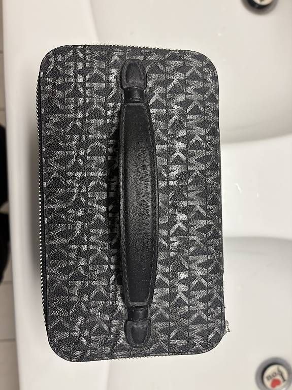 Custodie per cosmetici: beauty case michael kors – Usato da Adlikon B. Regensdorf venduto da sar_g6kn 1