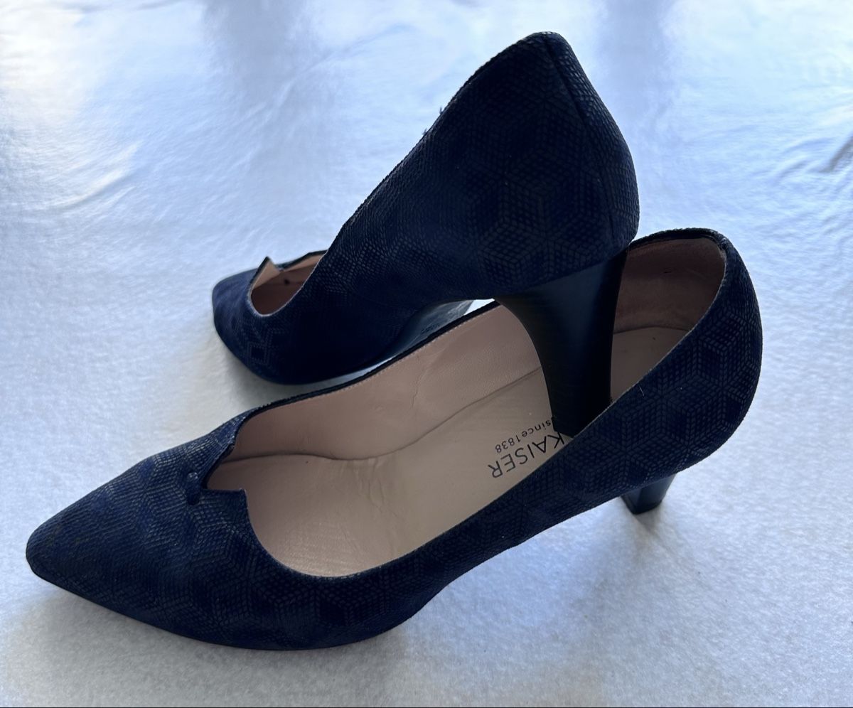 Kaiser Scarpe da donna: Escarpins PETER KAISER bleu marine – Nuovo (secondo la descrizione) da Versoix venduto da kelborn 1
