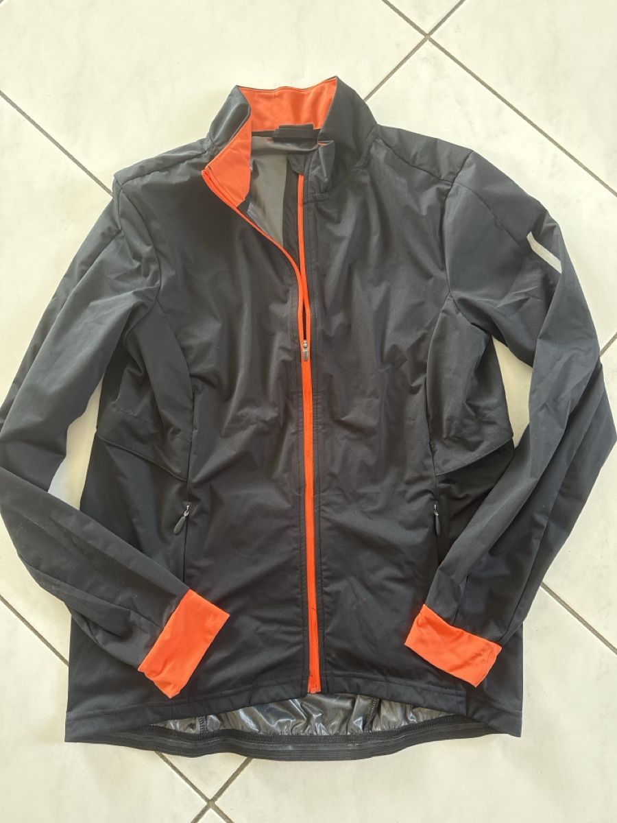 Giacche: Fahrrad-Jacke Gr 40/42 – Usato da Zell ZH venduto da Guffos