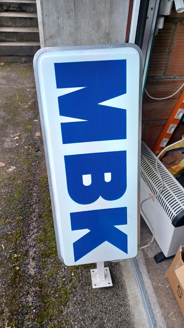 Lampade: MBK Leuchtreklame Motobecane – Usato da Pratteln venduto da morpheus4133 3