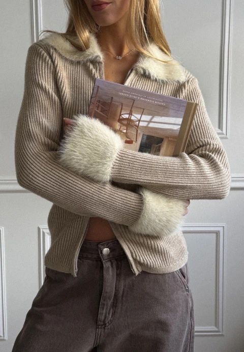 Bershka Giacche: Y2K Jacke – Usato da Basel venduto da ele_j688