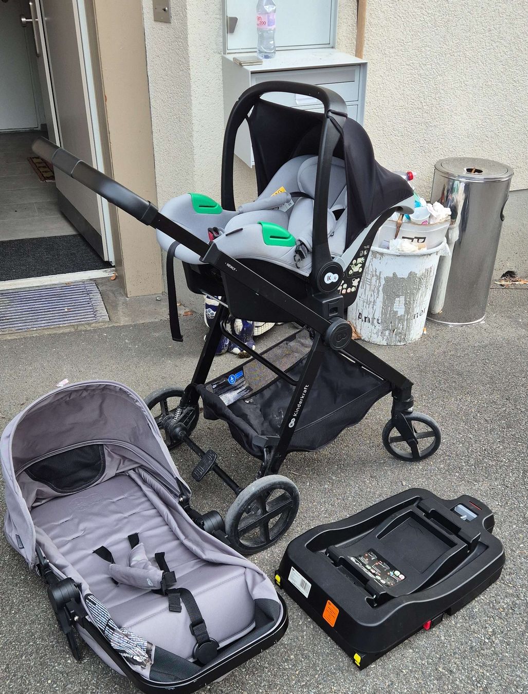 Kinderkraft Kinderwagen: Kinderwagen Set gebraucht mit Autositz und Isofix – Gebraucht aus Gossau SG von stanley1231