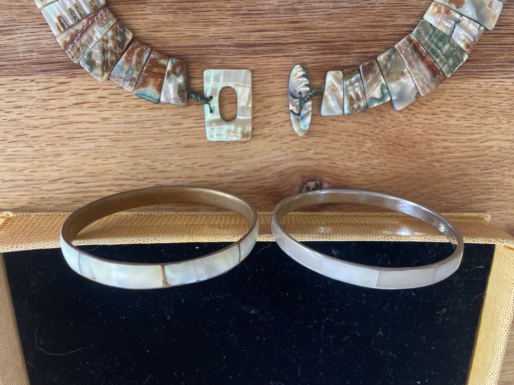 Sonstiger Schmuck: Schönes Perlmutt-Schmuckset - Topzustand! – Gebraucht aus Fidaz von KunstsammlerGR60 4