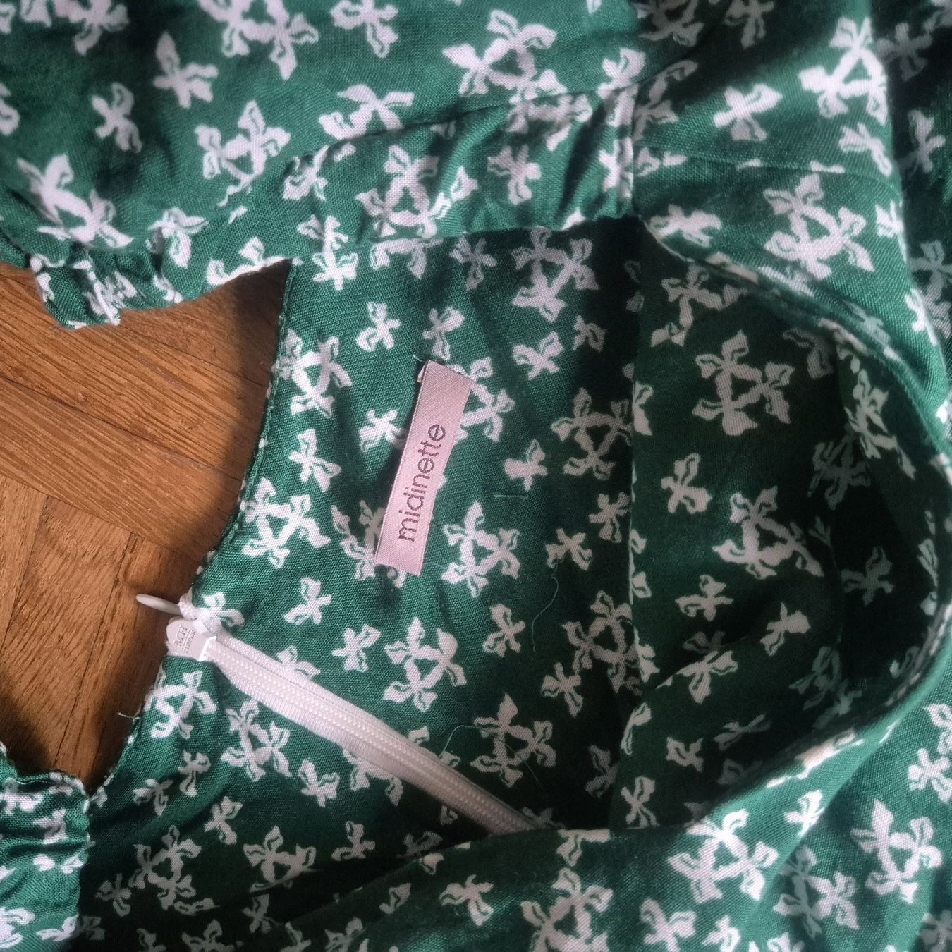 Robes: Grünes Blumenkleid Gr. L – D'occasion à Luzern par nnamfuak 1