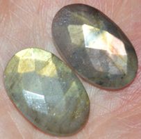 Cabochon Set L-5824 – 2 Stück Labradorit facettiert 20,00 Ka