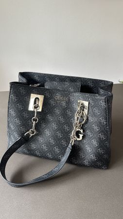 Guess Handtasche Grau Monogramm